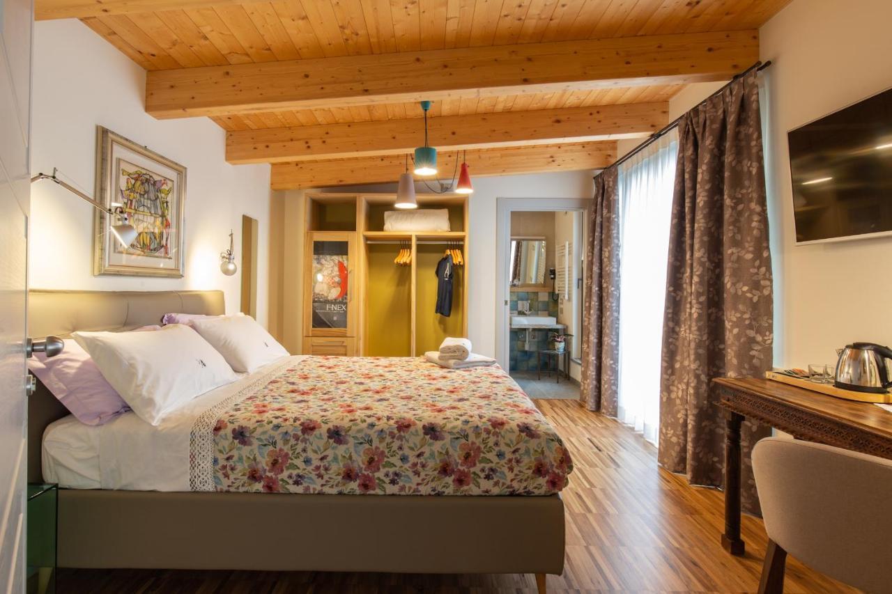 D'Artemisia Chambres D'Hotes ポン・サン・マルテン エクステリア 写真